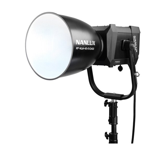 Evoke 2400B Bi-Color LED Monolight